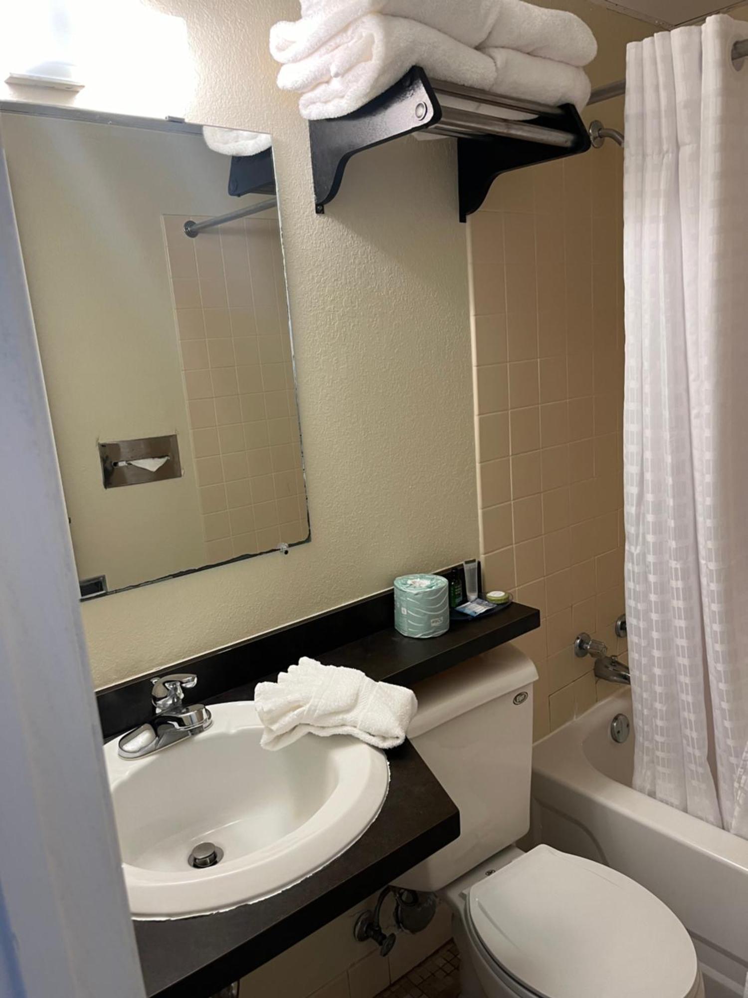The Hudson Inn Morris Habitación foto