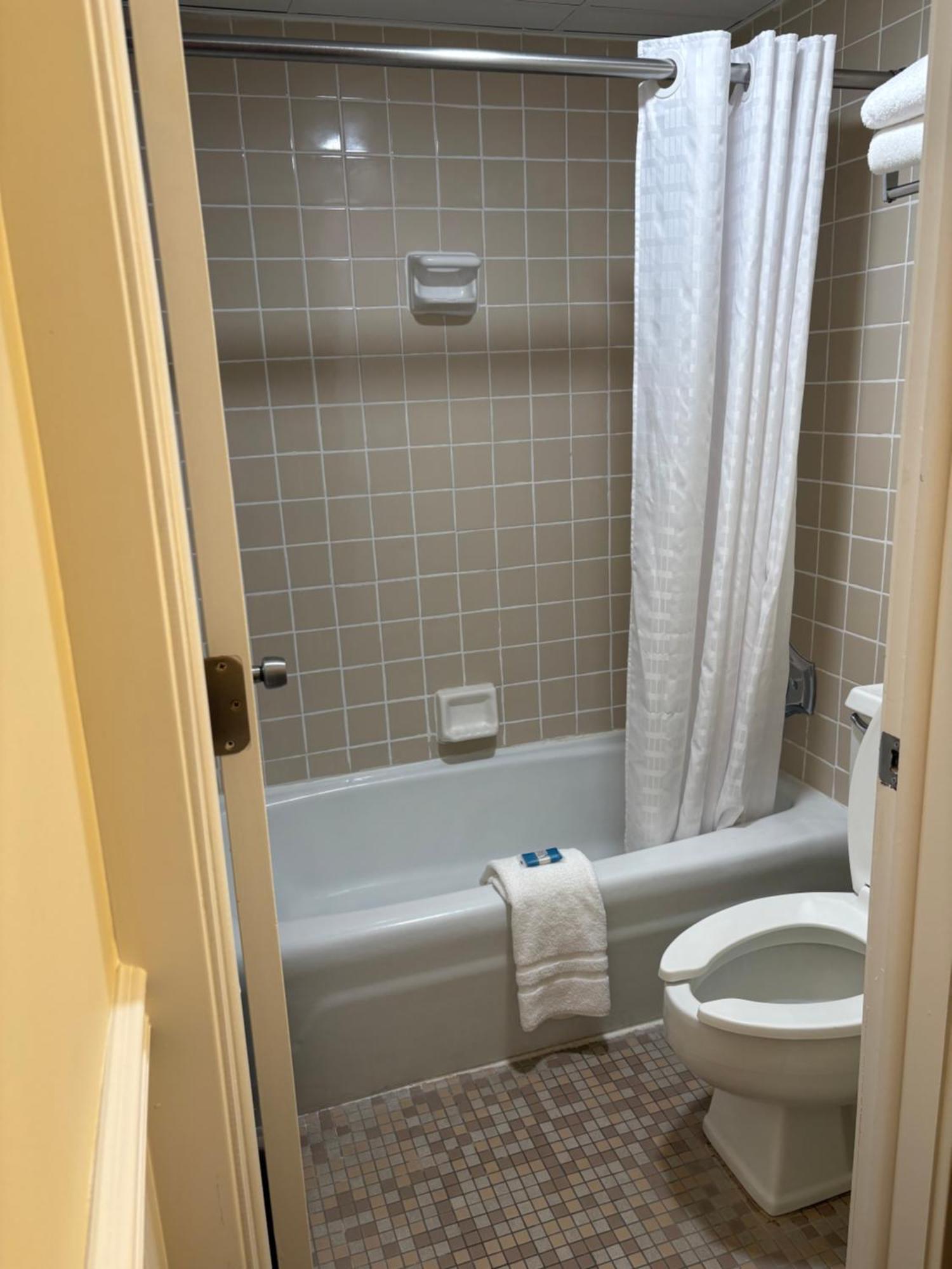 The Hudson Inn Morris Habitación foto